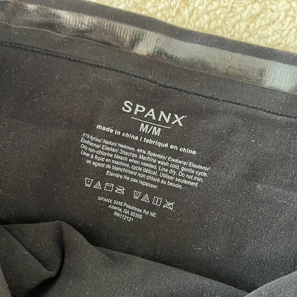 Spanx - Picture 2 of 2